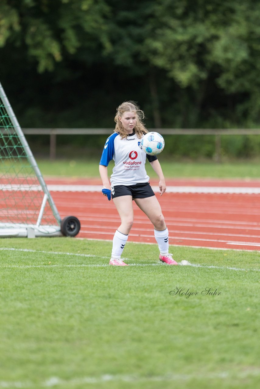 Bild 316 - wBJ VfL Pinneberg - Germania Schnelsen : Ergebnis: 15:1